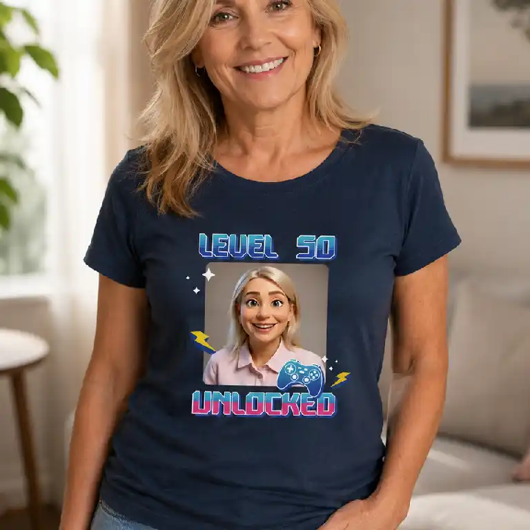 Maglietta level 50 compleanno personalizzata donna