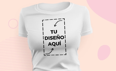Mujer llevando una camiseta mujer  de deporte de color amarillo flúor con un logotipo estampado